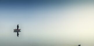 Jak przygotować sprzęt wędkarski przed wędkowaniem z wędką spławikową?