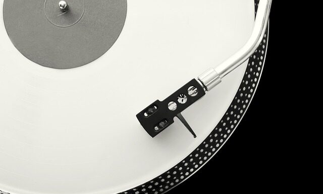 Jak zamontować przetwornik do Łodzi?