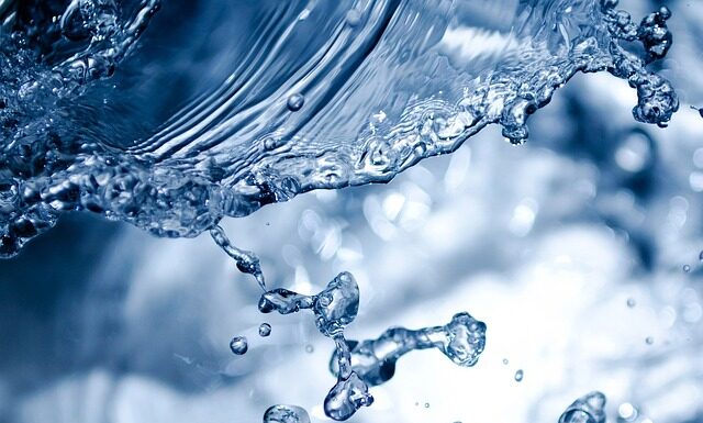 Ile się płynie 10 km kajakiem?