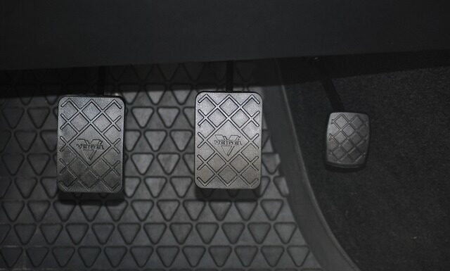 Który hamulec w rowerze jest ważniejszy?