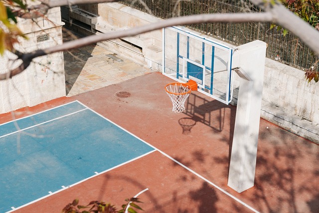 Jak zbudować boisko do koszykówki?