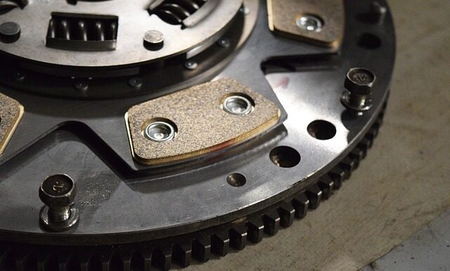 Po co sprzęgło w tylnej przerzutce?