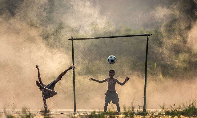 Jak po angielsku nazywa się piłką?