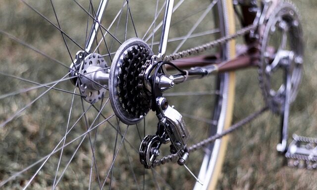 Jak działa przerzutka ze sprzęgłem?