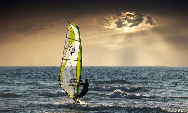Ile kosztuje windsurfing?