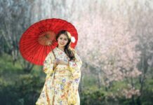 Co się nosi pod kimono?